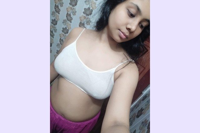 Sexy-Nri-Model-Nude-Selfies-Exposing-Amazing-Body.jpg