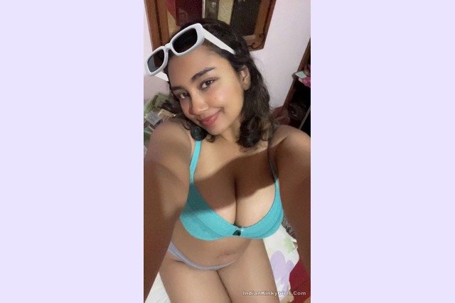Sexy-Nri-Model-Nude-Selfies-Exposing-Amazing-Body_002.jpg